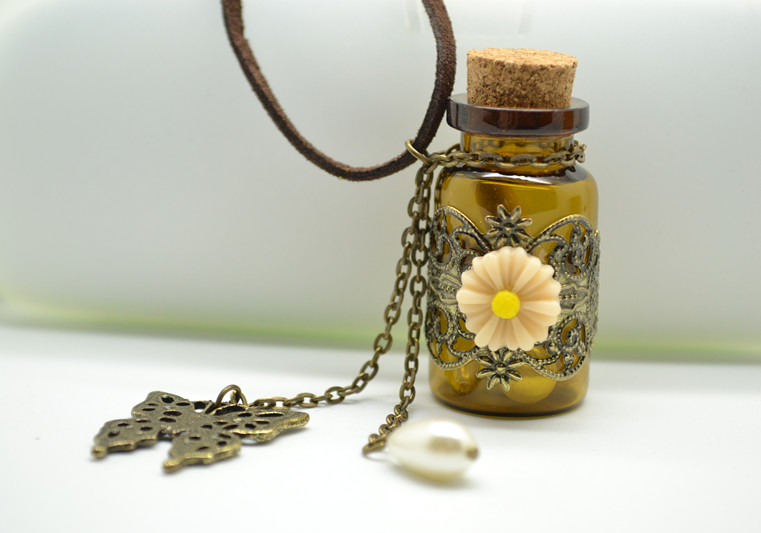 Wishing Bottle Necklacewith Flower,butterfly And Pearl Pendant Necklace